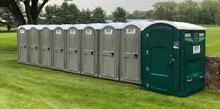 Best ADA-Compliant Portable Toilet Rental  in Englewood, FL