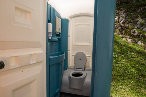 Best Long-Term Portable Toilet Rental  in Englewood, FL