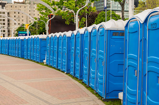 Best Portable Restroom Setup and Delivery  in Englewood, FL